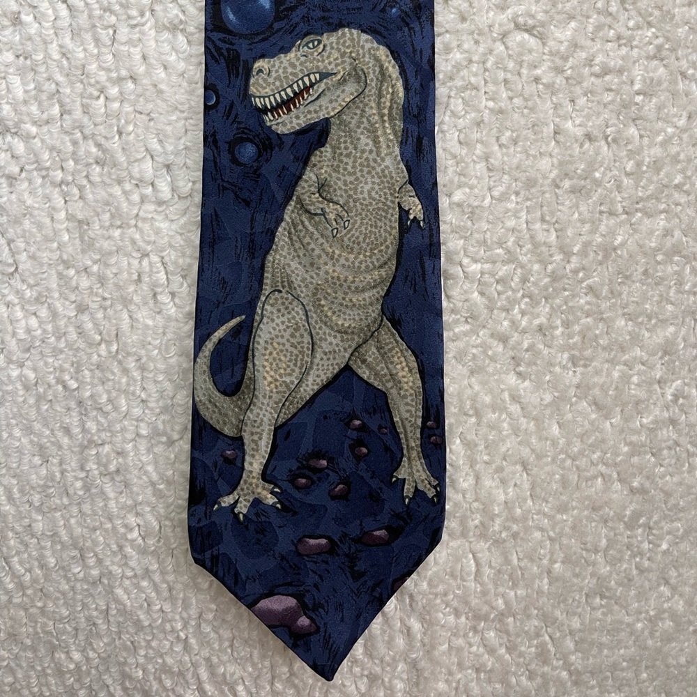 Axxa 100% silk dinosaur tie